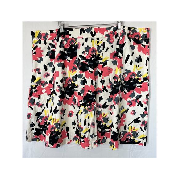 Lane Bryant Floral Print Flare Skirt Womens Size 28 Side Zip Office Event - Picture 3 of 7